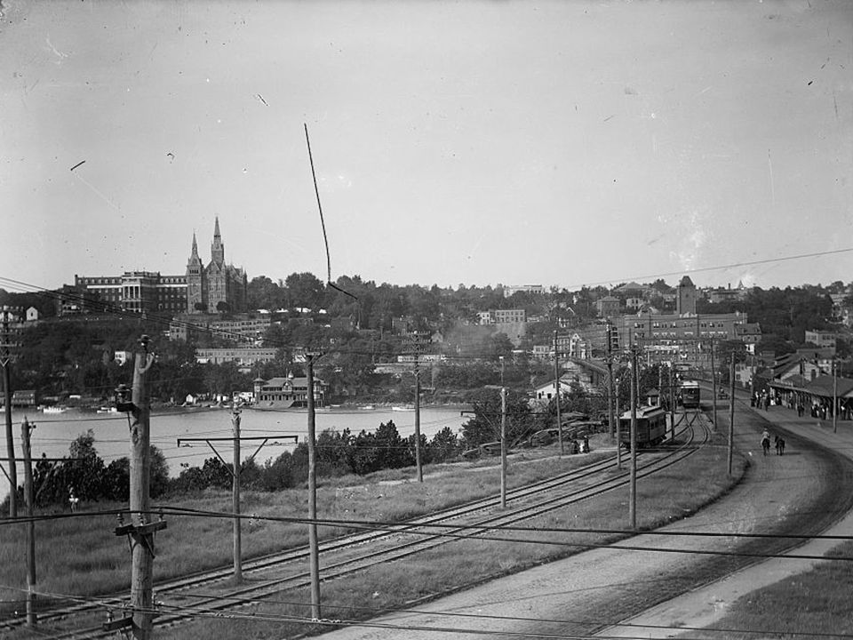 1909 Georgetown College and Aqueduct Bridge