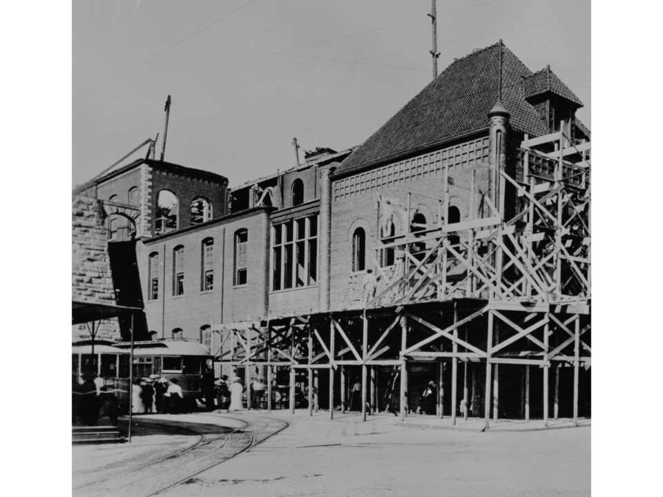 1911 Building undergoing alterations