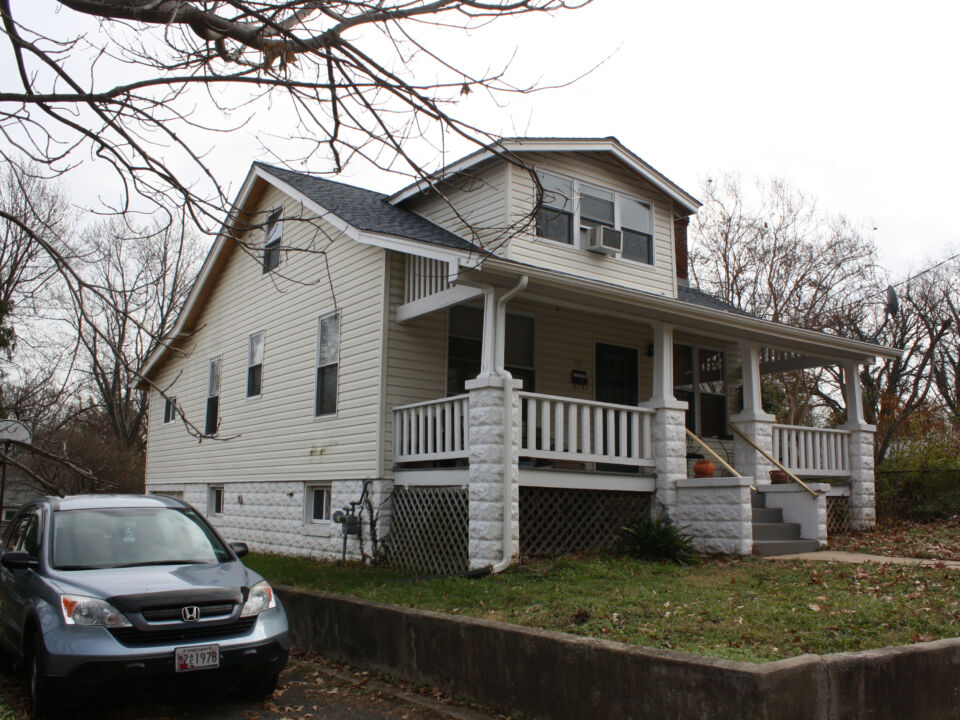 28th Street 4217 N and W elevations looking SE